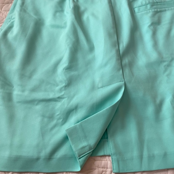 $10 SUMMER SALE Izod Golf skort - Picture 5 of 10